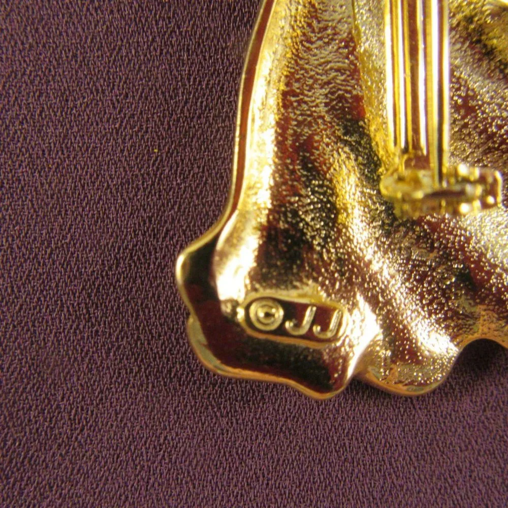 JJ Jonette Jewelry‎ Co Angel brooch gold tone